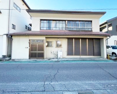長野県長野市篠ノ井布施高田　7DK　中古住宅