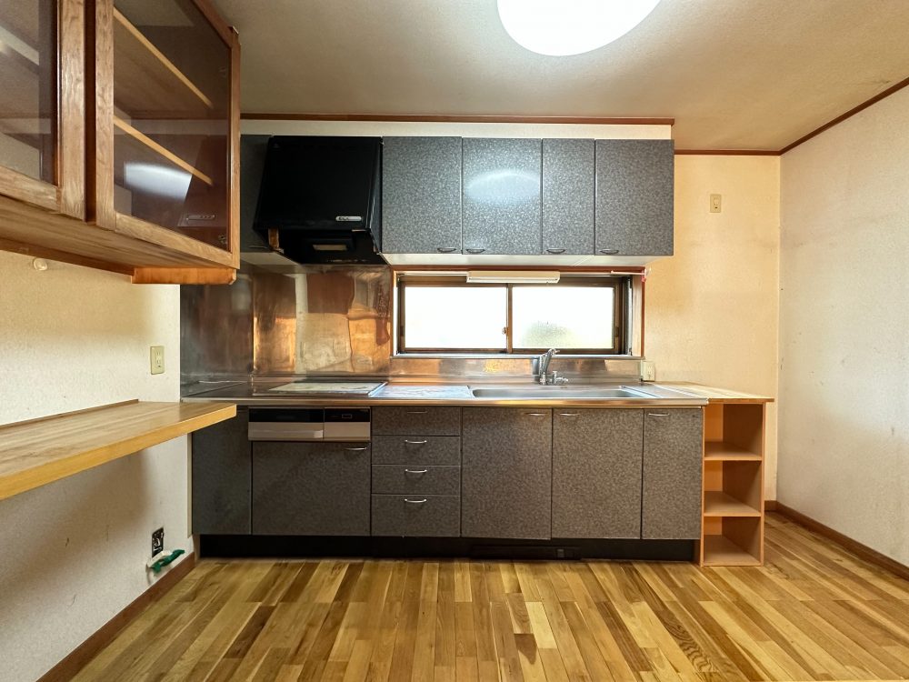 東御市 和 2階建 ５ＬＤＫ 中古一戸建て