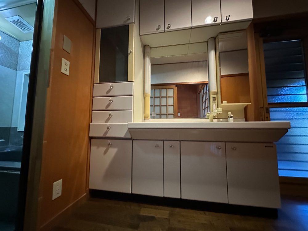 東御市 和 2階建 ５ＬＤＫ 中古一戸建て